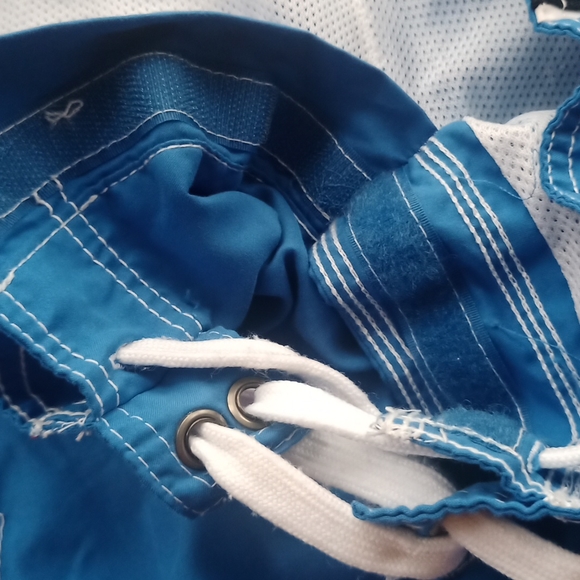 Medium Ocean Pacific black stripe blue swim trunks - Picture 4 of 12